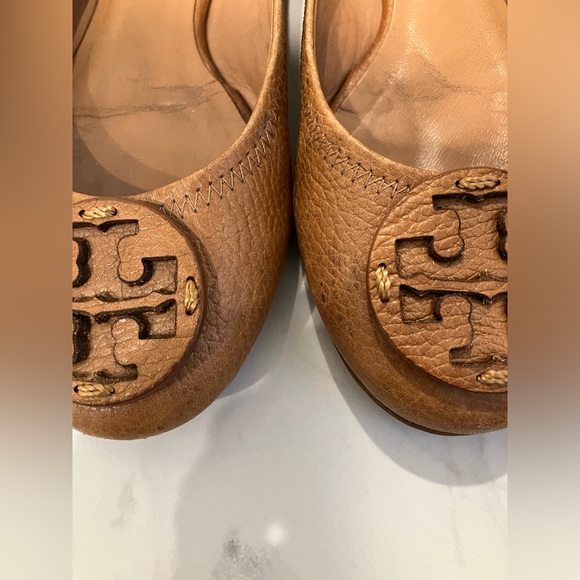 Tory Burch Shoes - Tory Burch flats size 7 camel pebbled leather